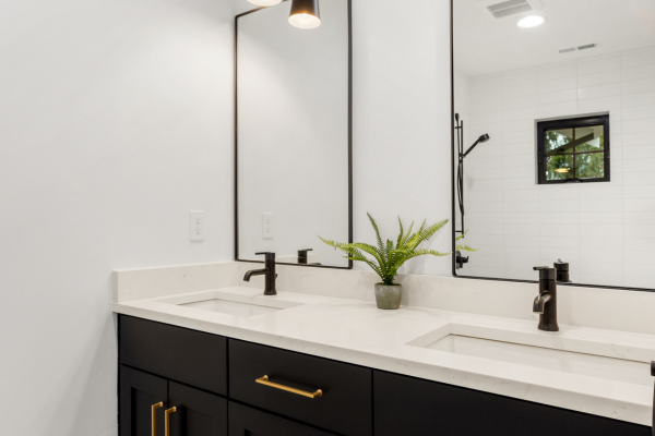 Built-In Custom Cabinets in the Shower to Optimise Space in Small Bathrooms